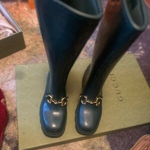Gucci green Boots with Gold Chain Accent